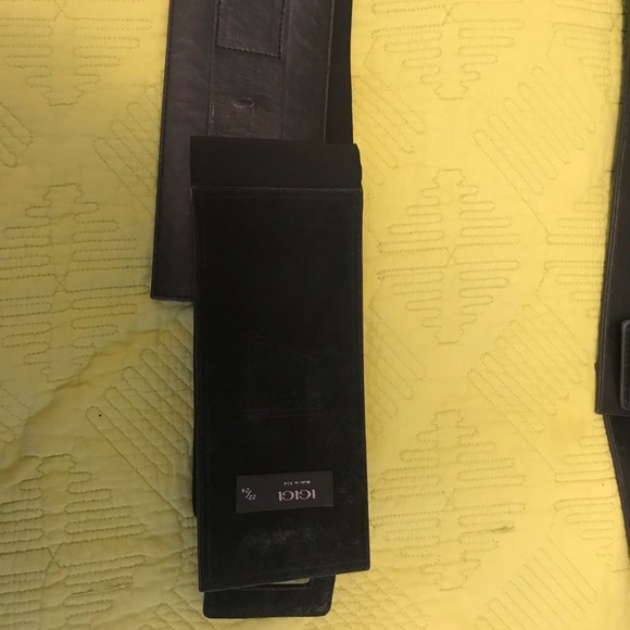 Four plus-size belts. Size 22/24 - Picture 5 of 8